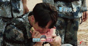 吃瓜群众4个男孩事件,揭秘网络暴力的阴影面