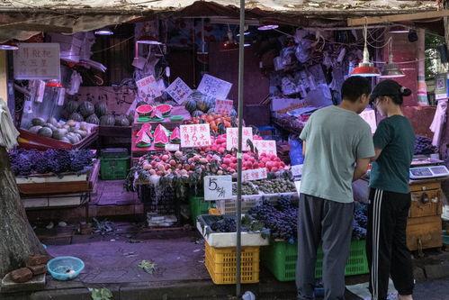 人间烟火街里的吃瓜群众,吃瓜群众的欢乐盛宴